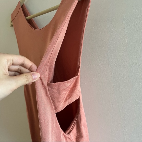 Blush coloured banana republic cutout sleeveless top blouse - Picture 3 of 5